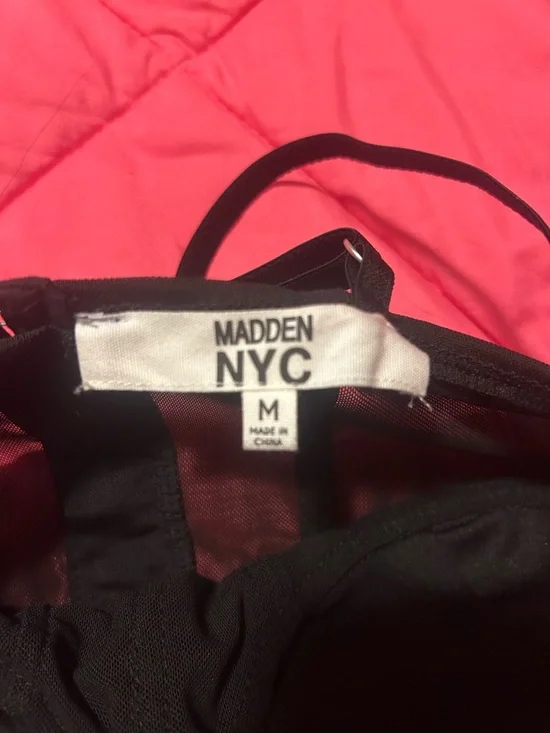 Black Lace Longline Bandeau Bralette with Adjustable Straps - Picture 4 of 4